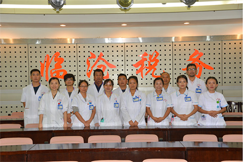 臨滄市中醫(yī)醫(yī)院開展中醫(yī)藥宣講服務進機關單位活動